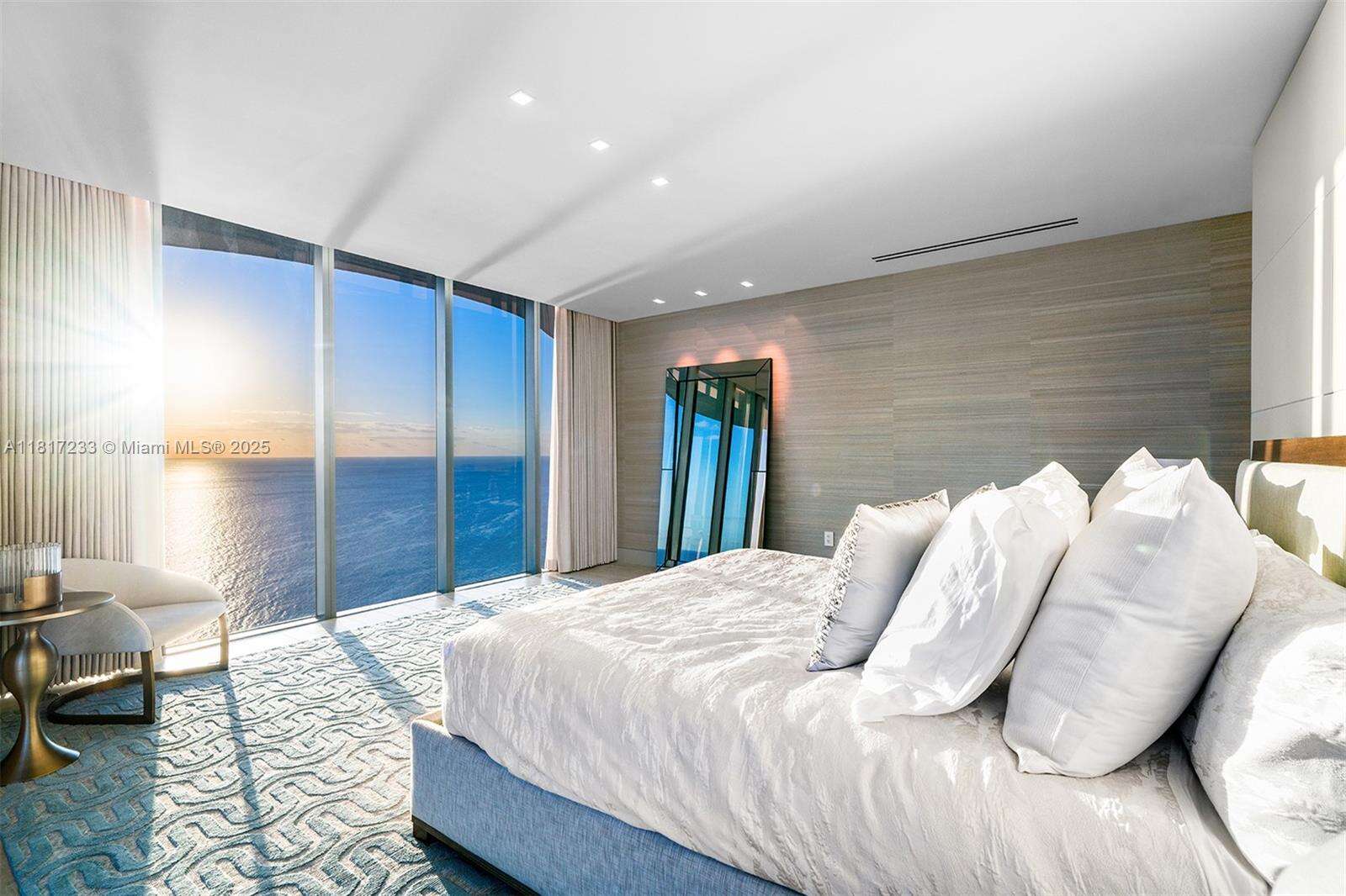 Regalia Unit #PH-43 | Picture 18