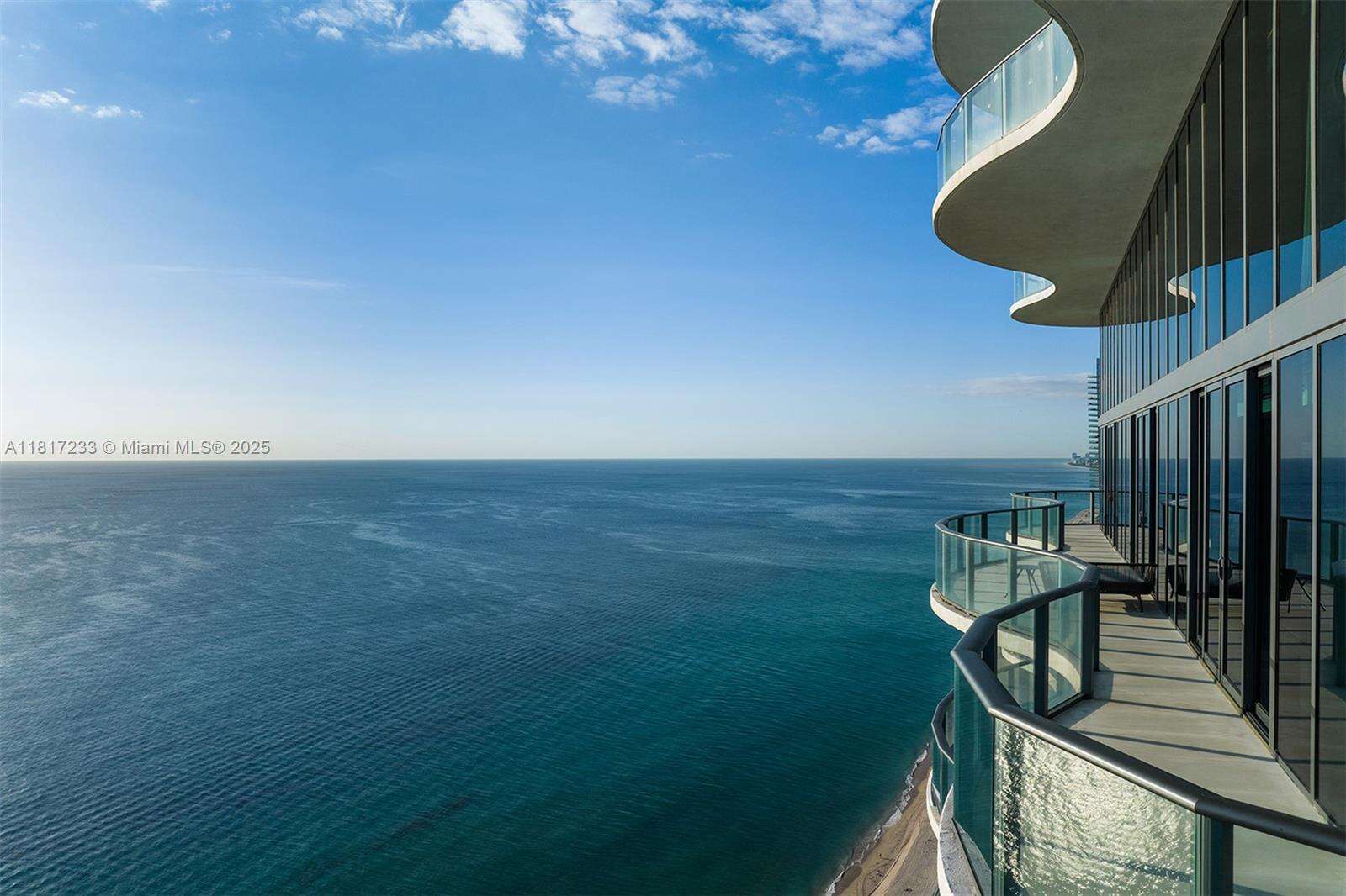 Regalia Unit #PH-43 | Picture 3