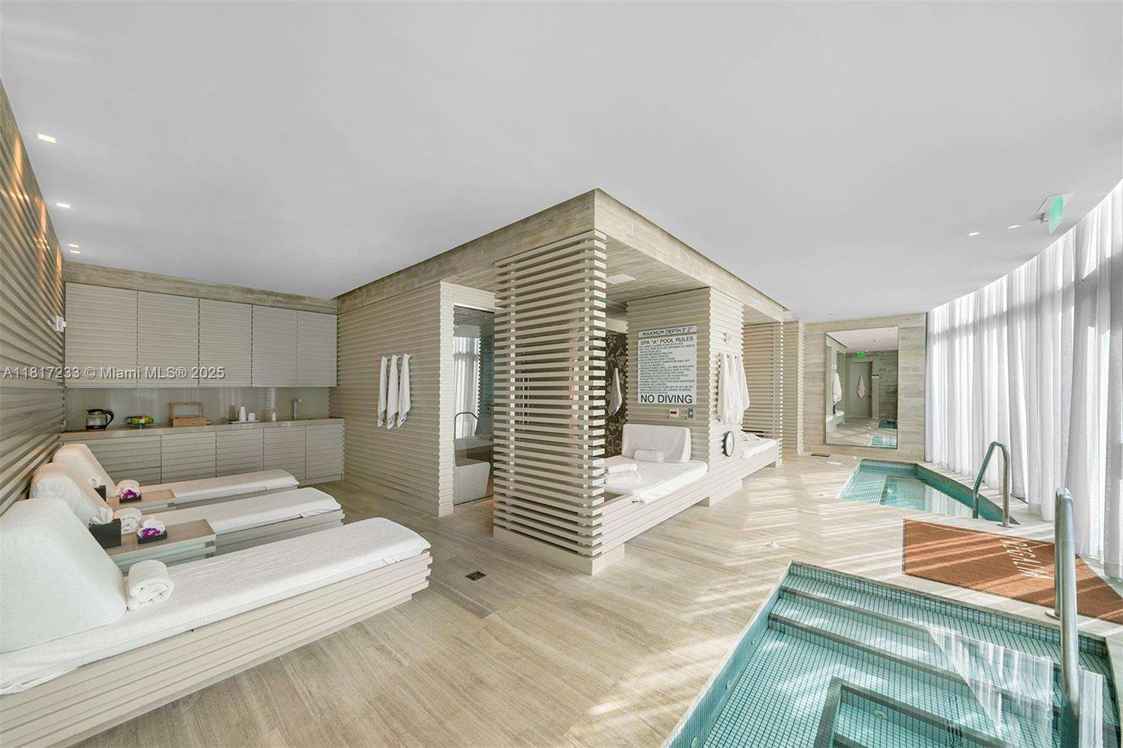 Regalia Unit #PH-43 | Picture 33