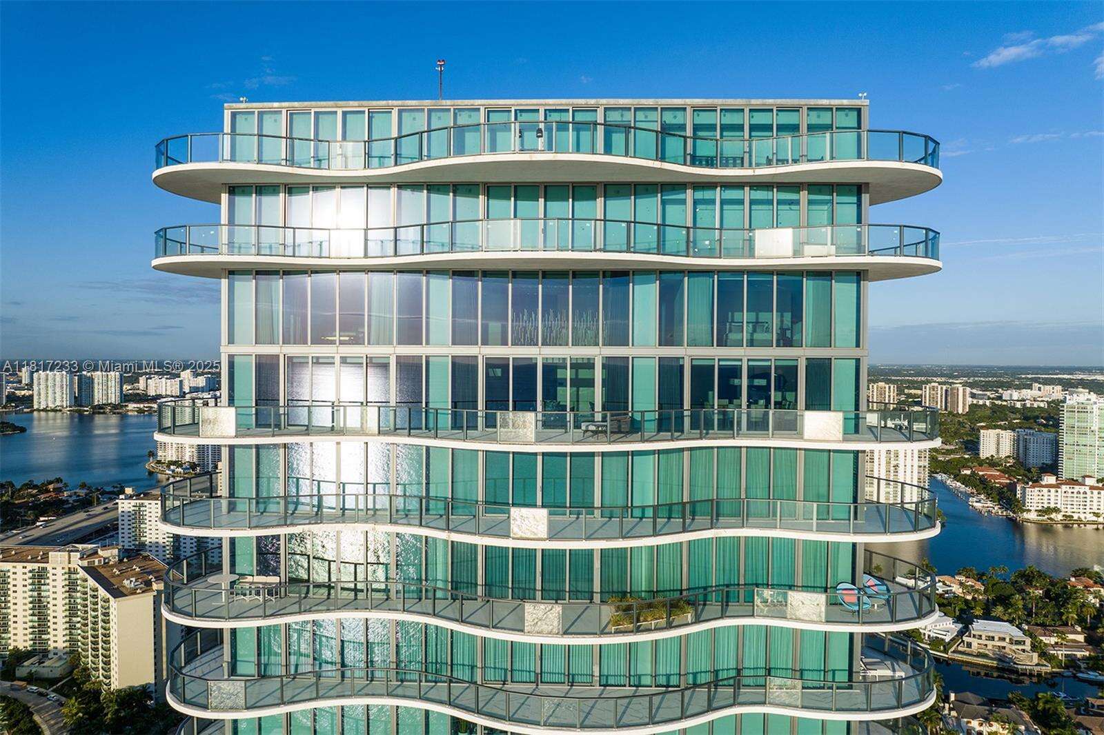 Regalia Unit #PH-43 | Picture 34