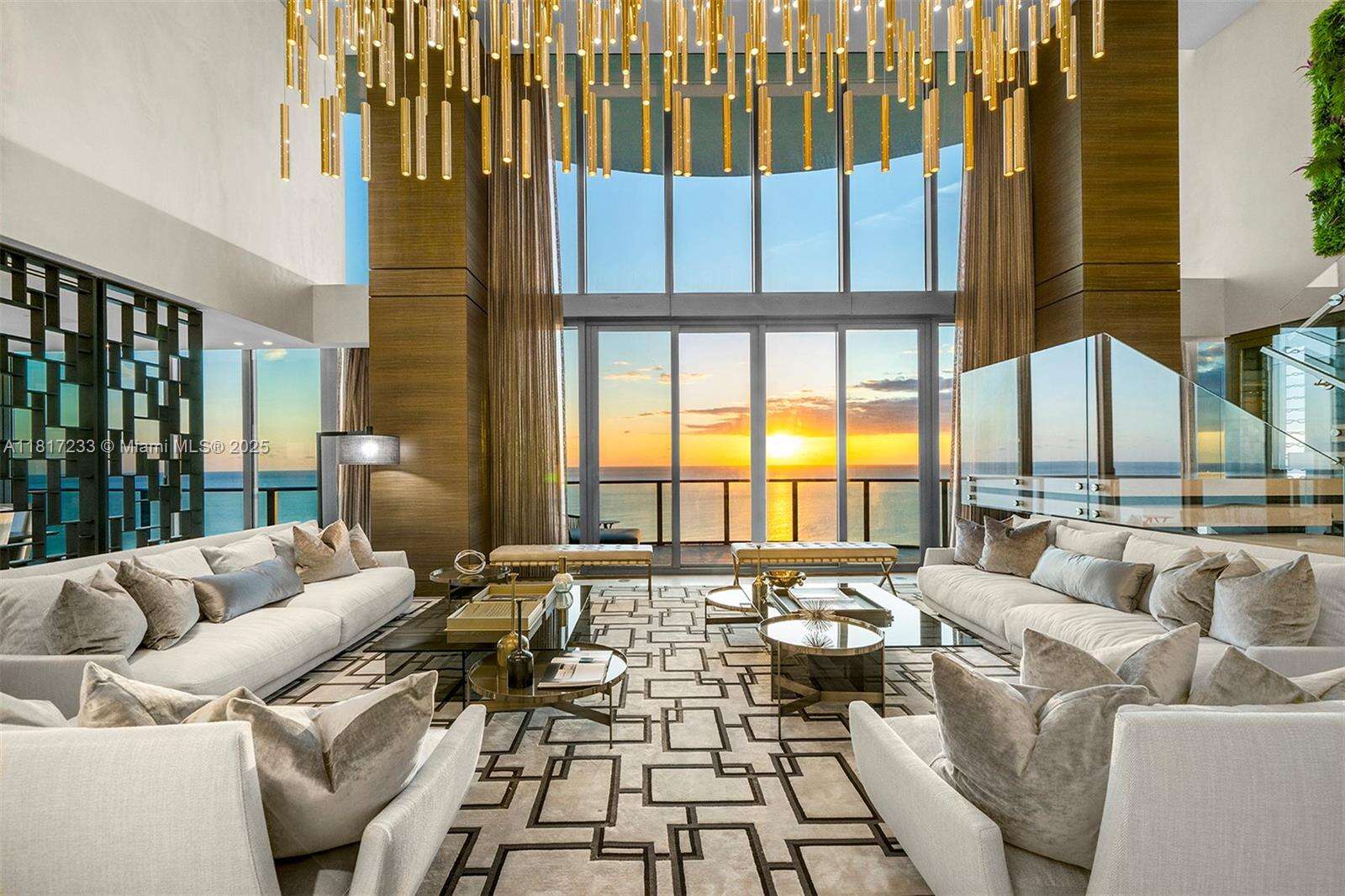 Regalia Unit #PH-43 | Picture 5