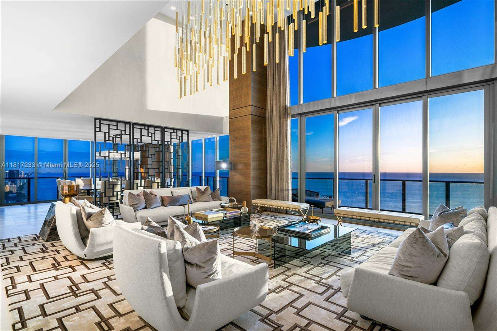 Regalia Unit #PH-43 | Picture 6