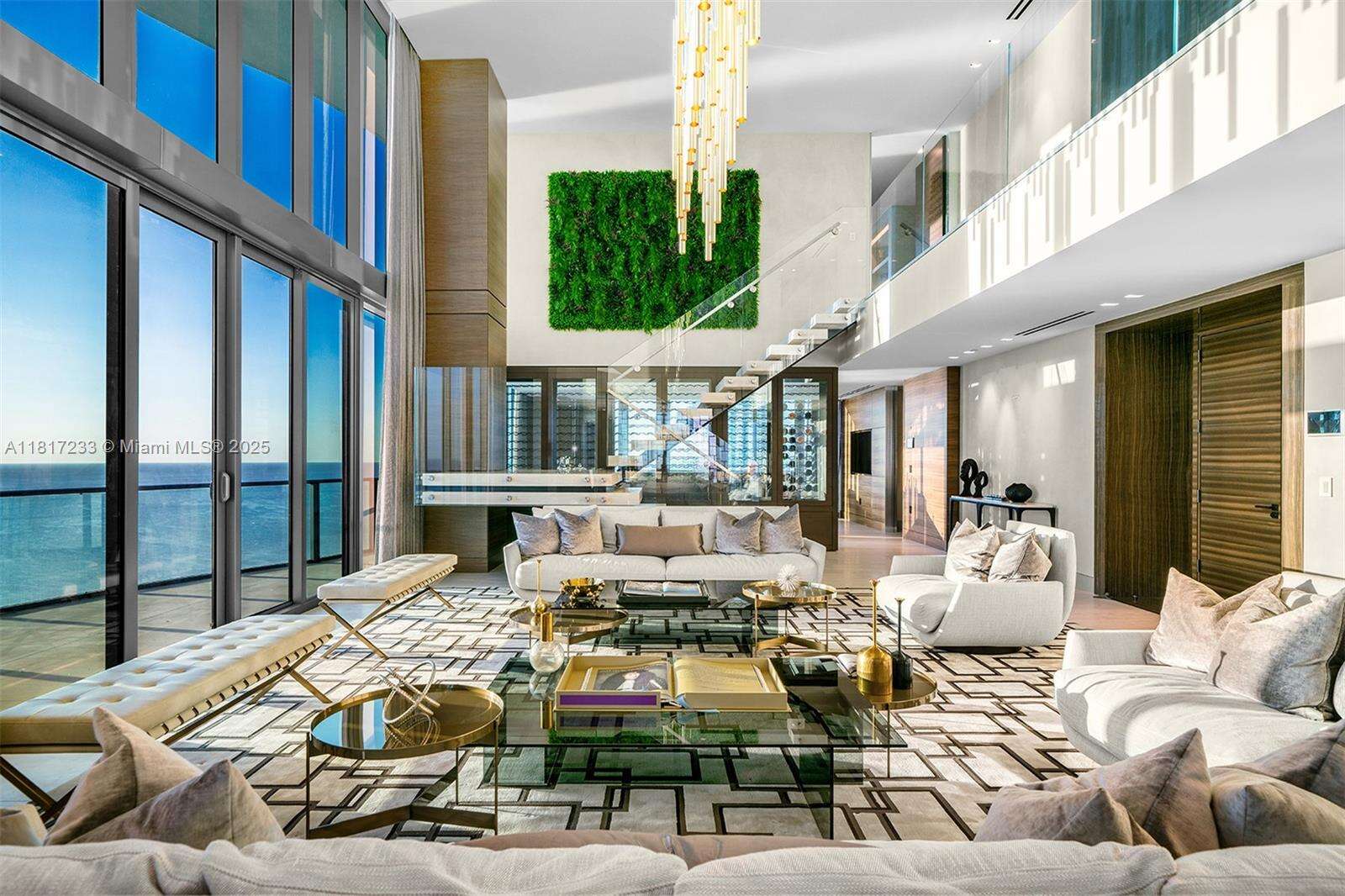 Regalia Unit #PH-43 | Picture 7