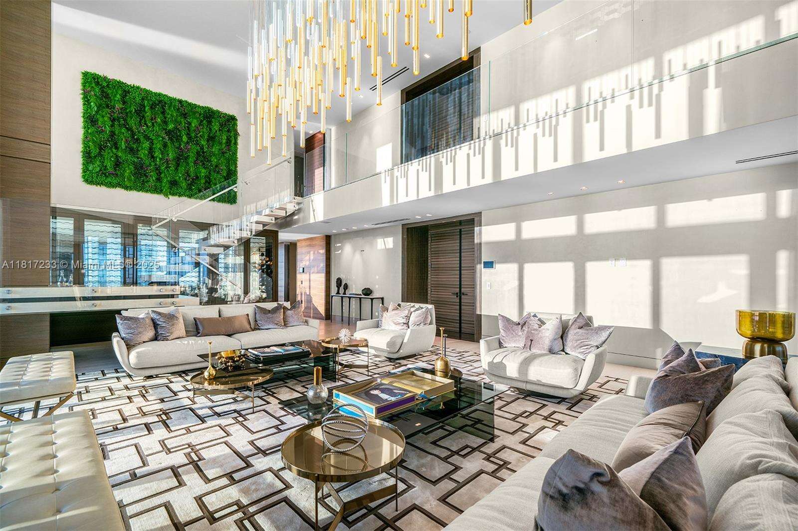 Regalia Unit #PH-43 | Picture 8