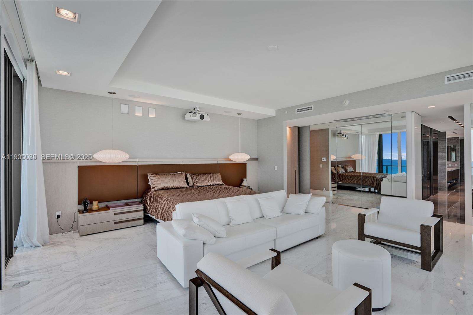 Regalia Unit #16 | Picture 22