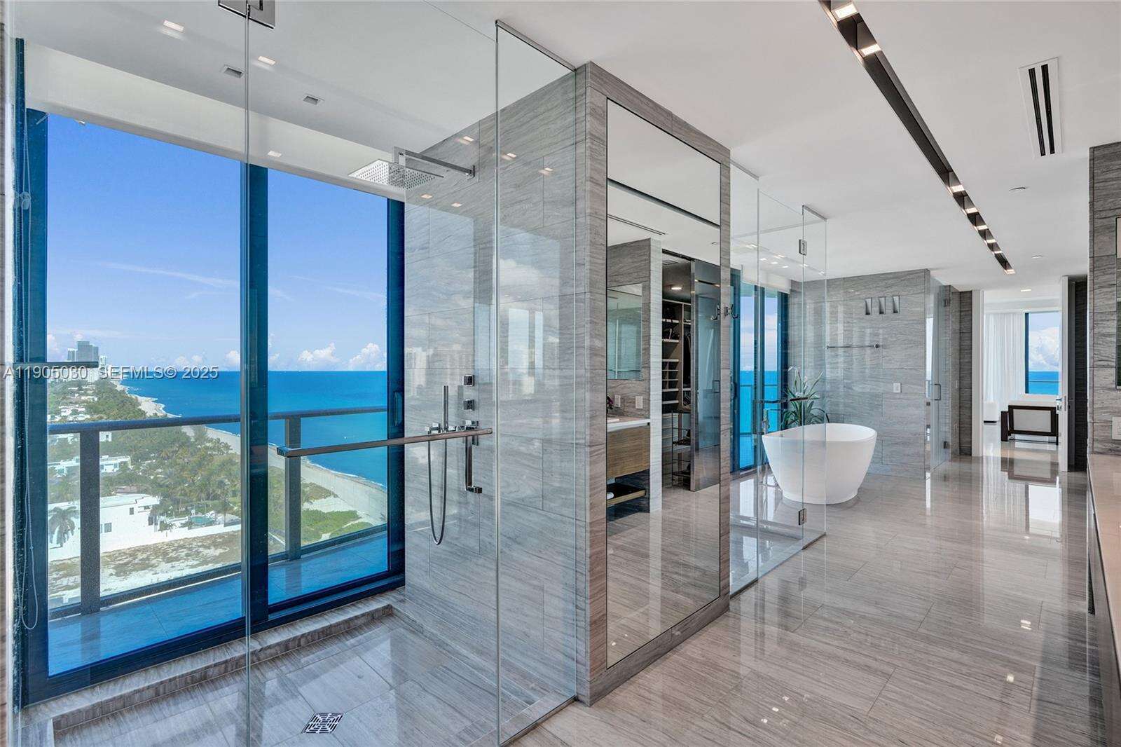 Regalia Unit #16 | Picture 26