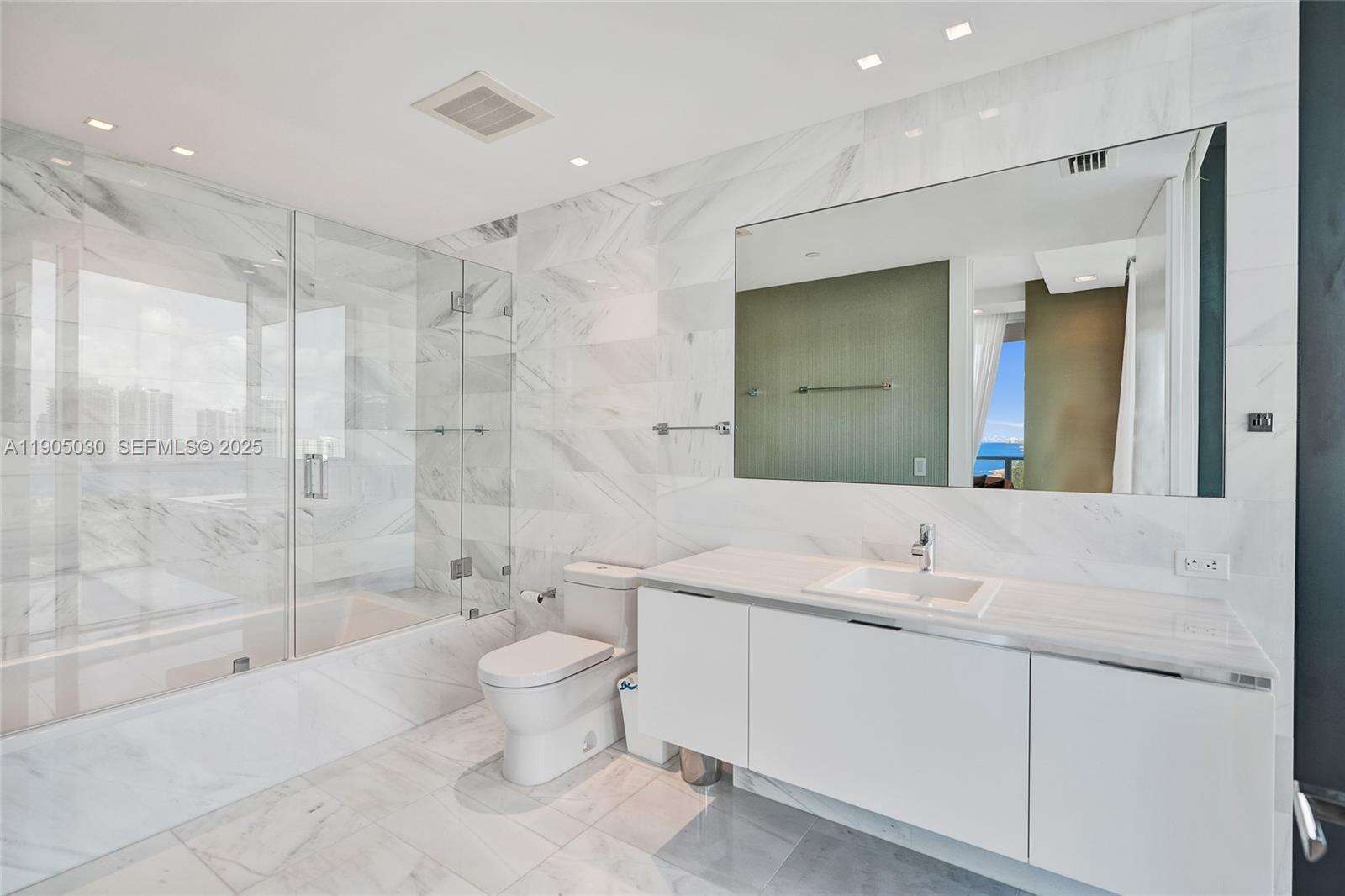 Regalia Unit #16 | Picture 34