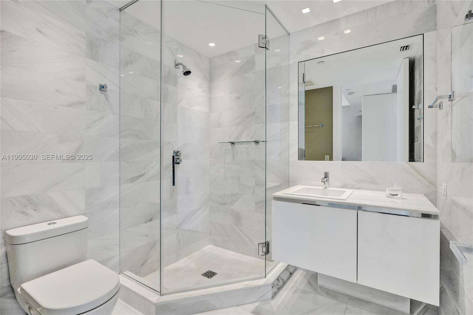 Regalia Unit #16 | Picture 42