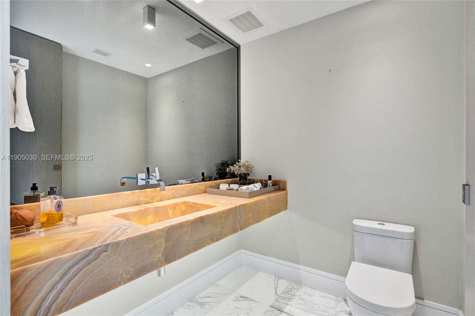 Regalia Unit #16 | Picture 43