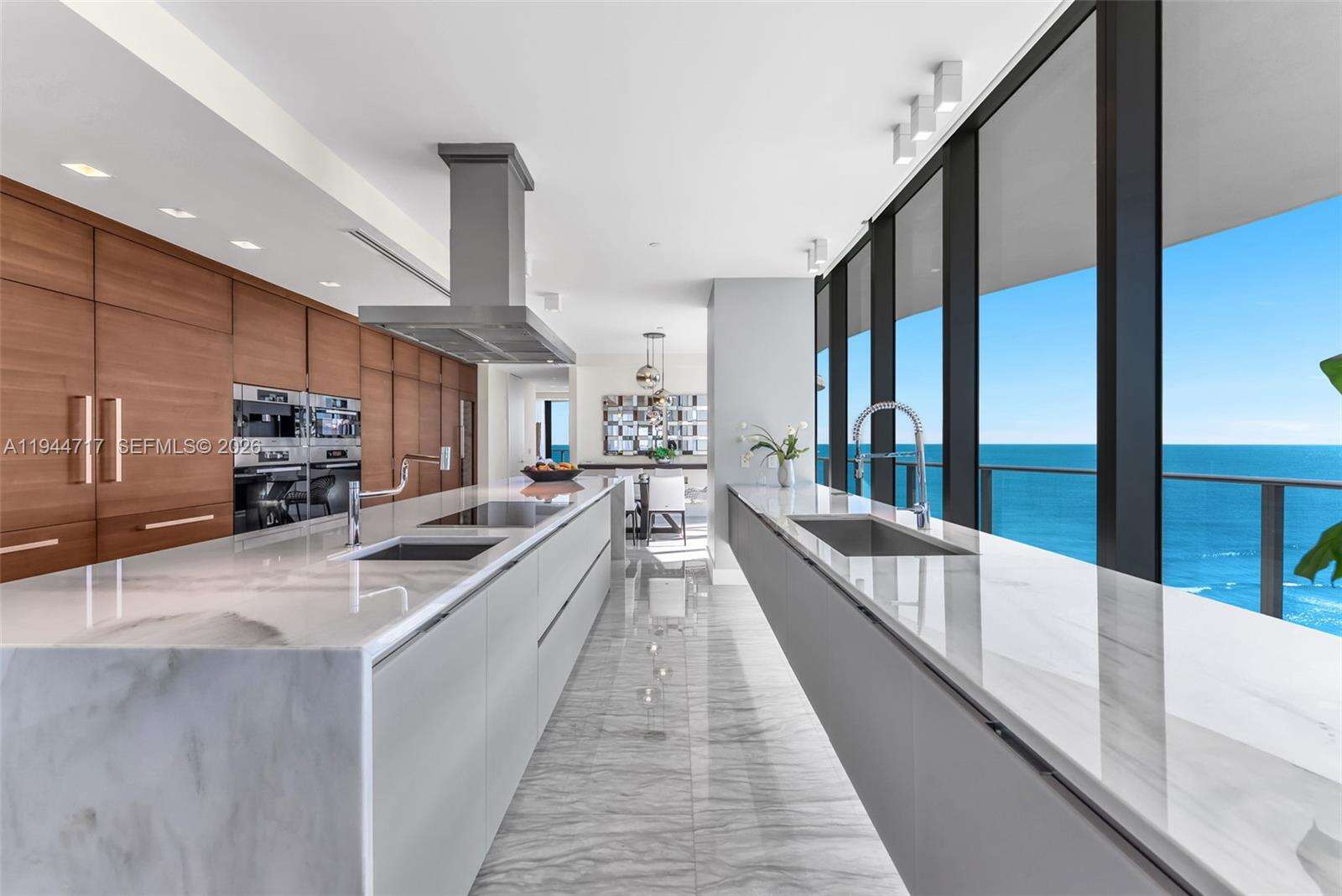 Regalia Unit #12 | Picture 22