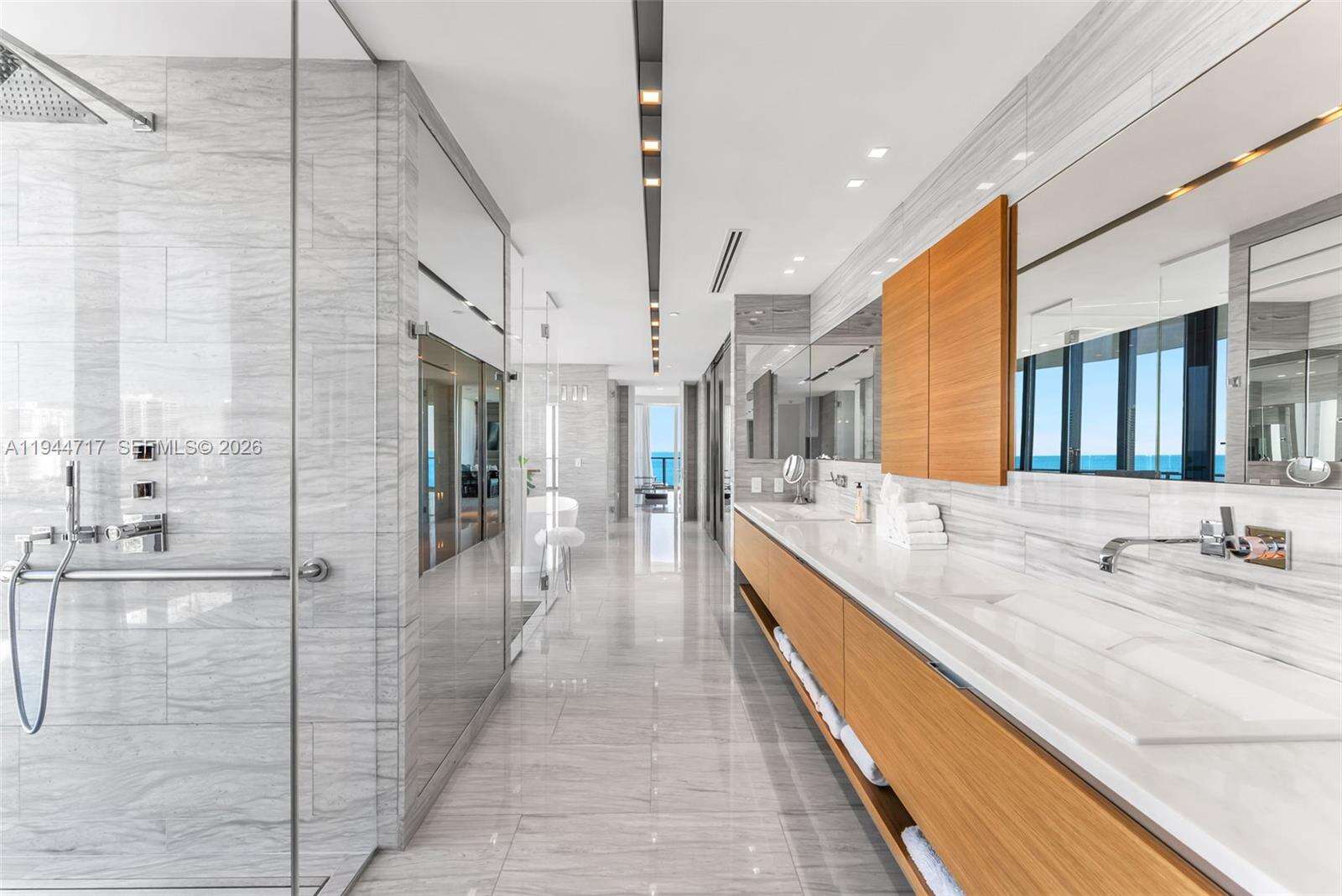 Regalia Unit #12 | Picture 37