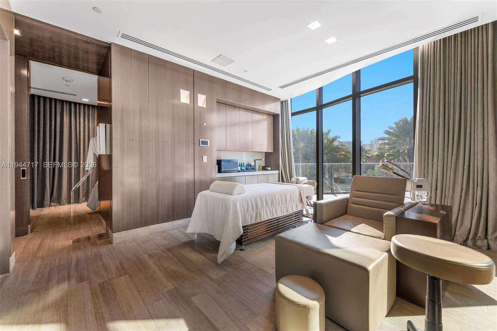 Regalia Unit #12 | Picture 83