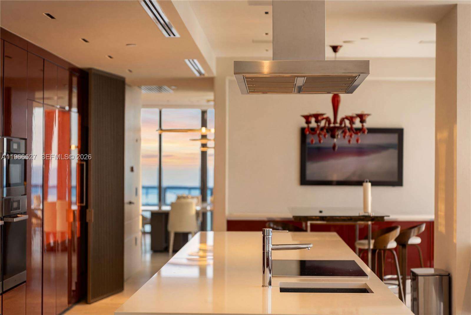 Regalia Unit #9 | Picture 11