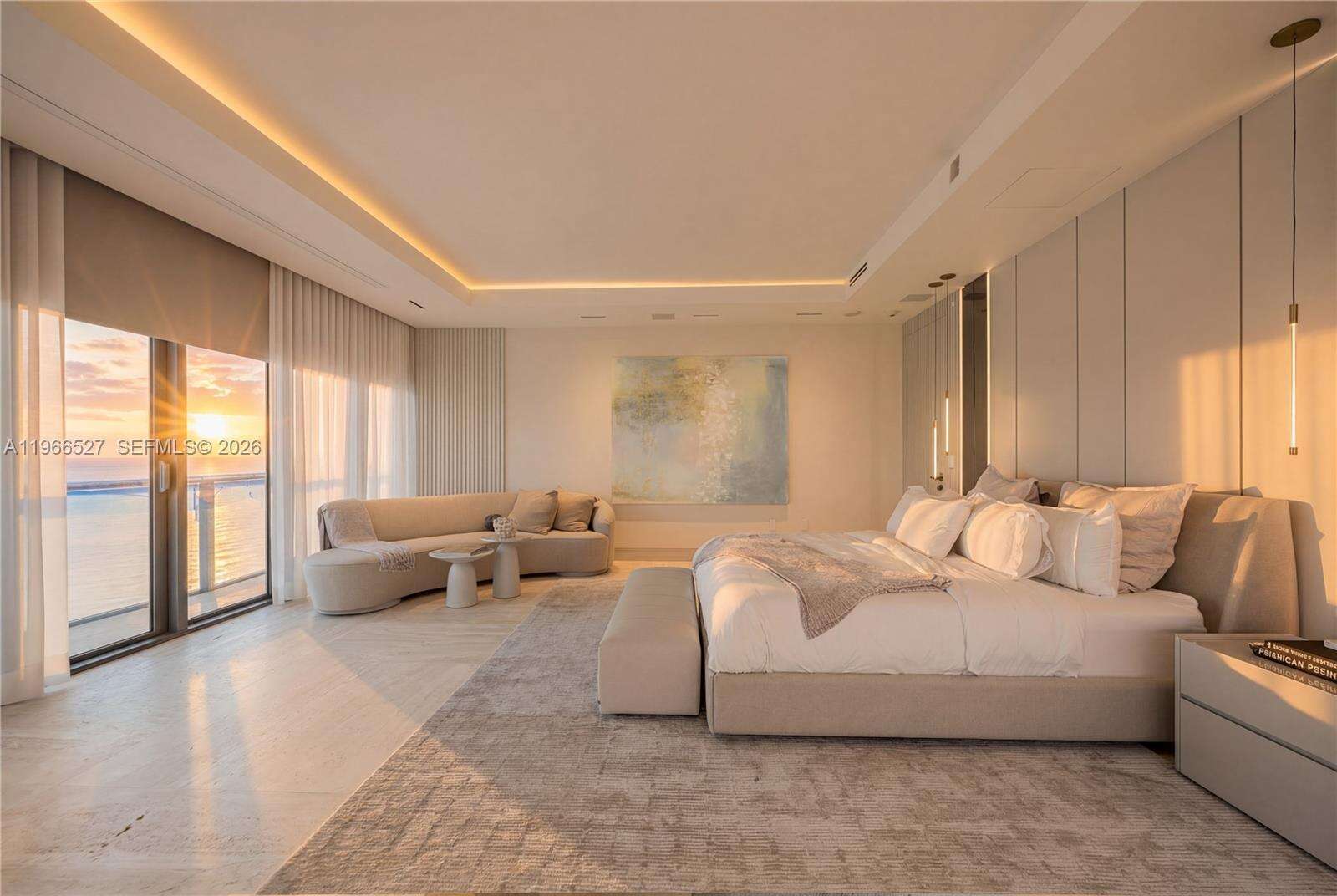 Regalia Unit #9 | Picture 12