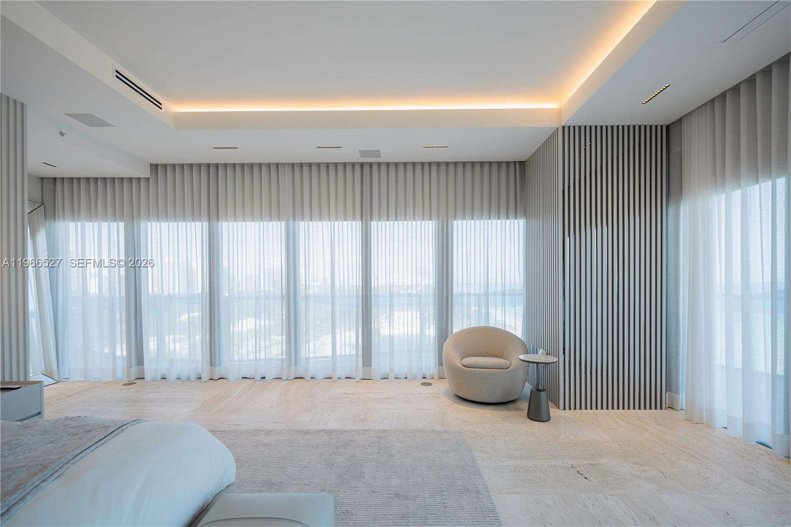 Regalia Unit #9 | Picture 16