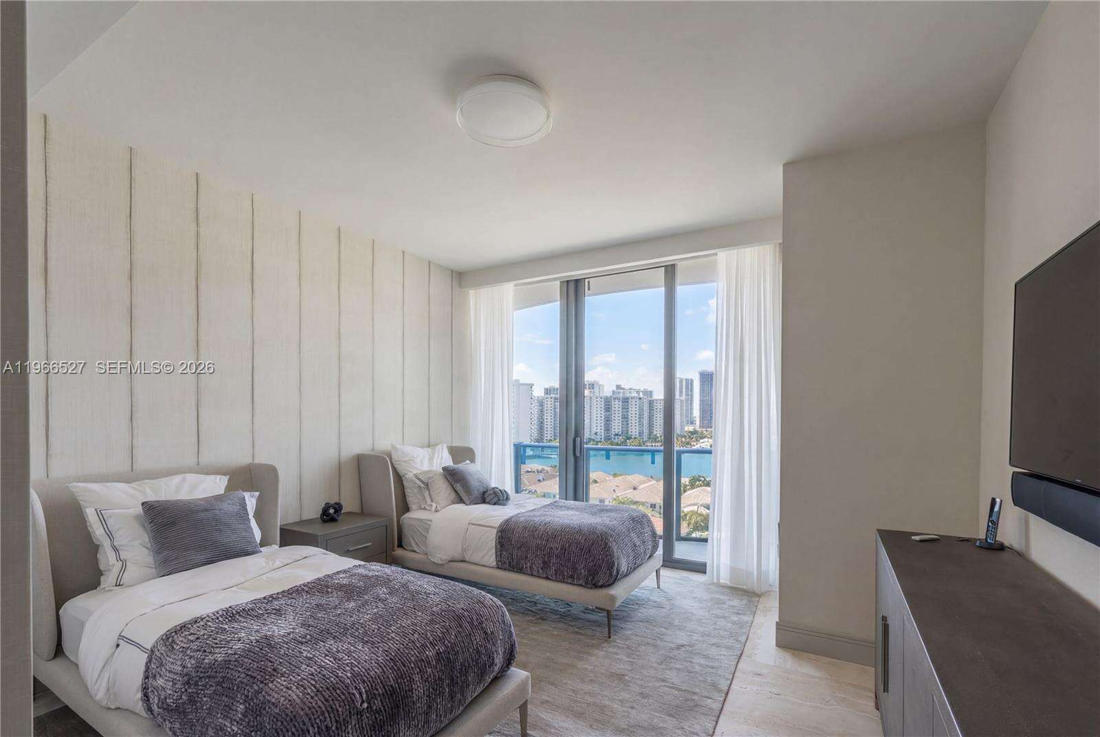 Regalia Unit #9 | Picture 24