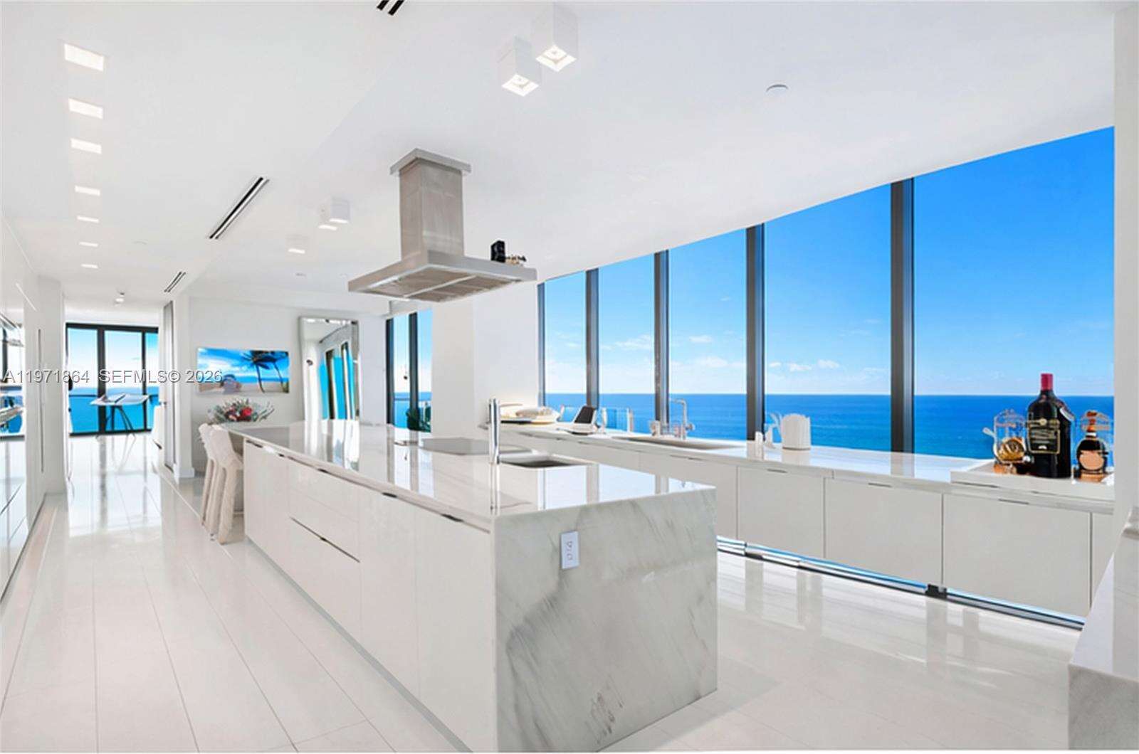 Regalia Unit #30 | Picture 19