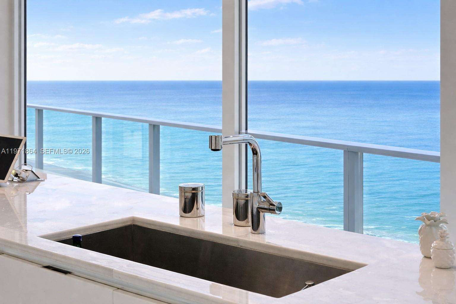 Regalia Unit #30 | Picture 22