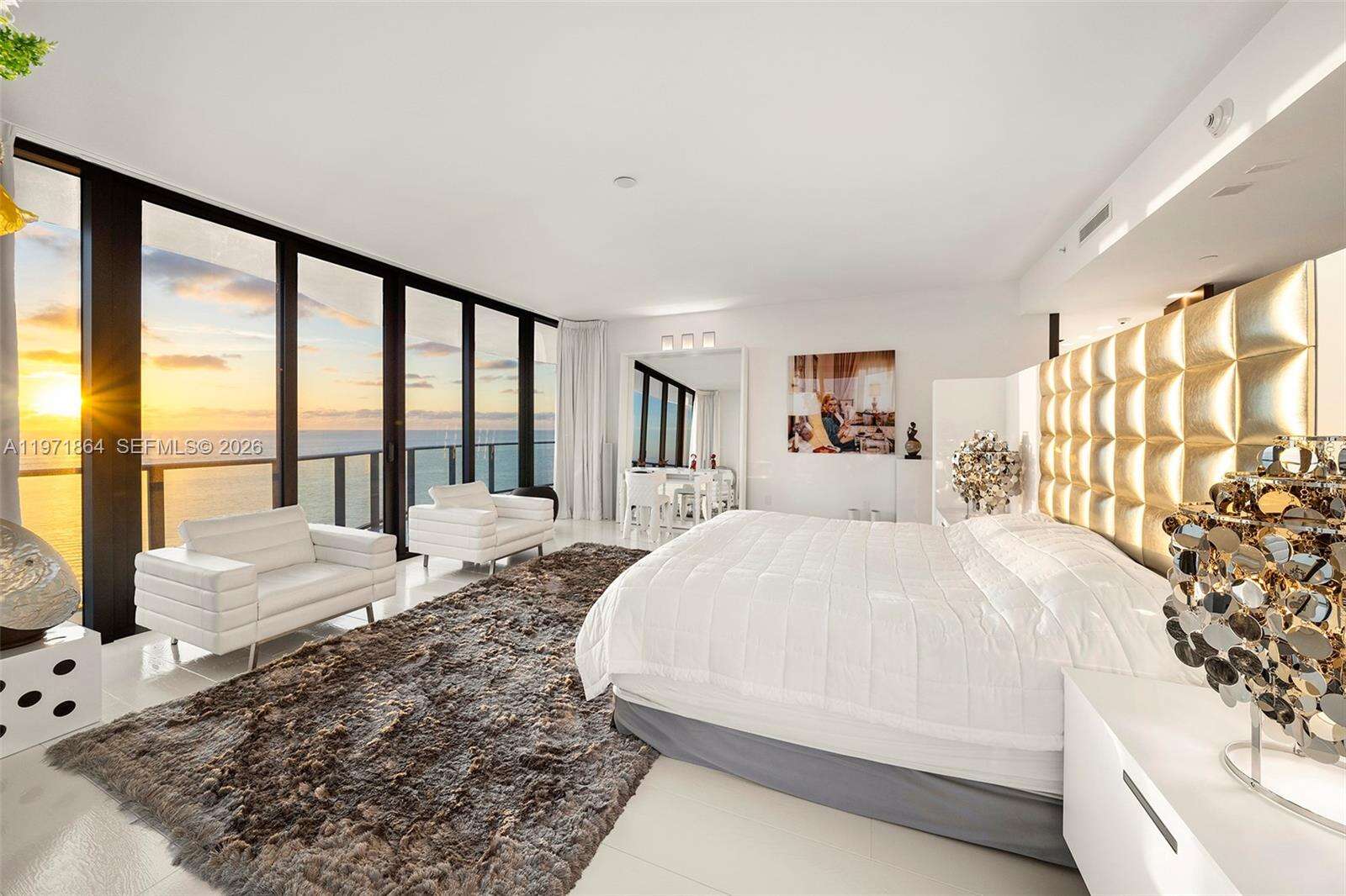 Regalia Unit #30 | Picture 31