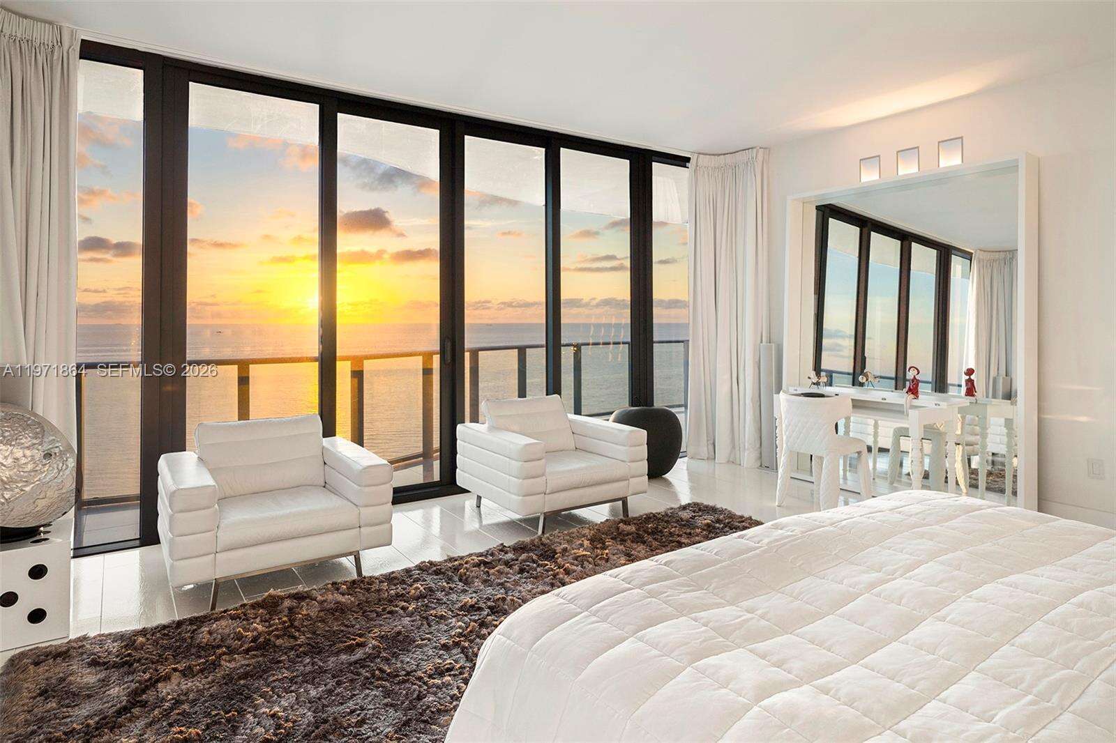 Regalia Unit #30 | Picture 32