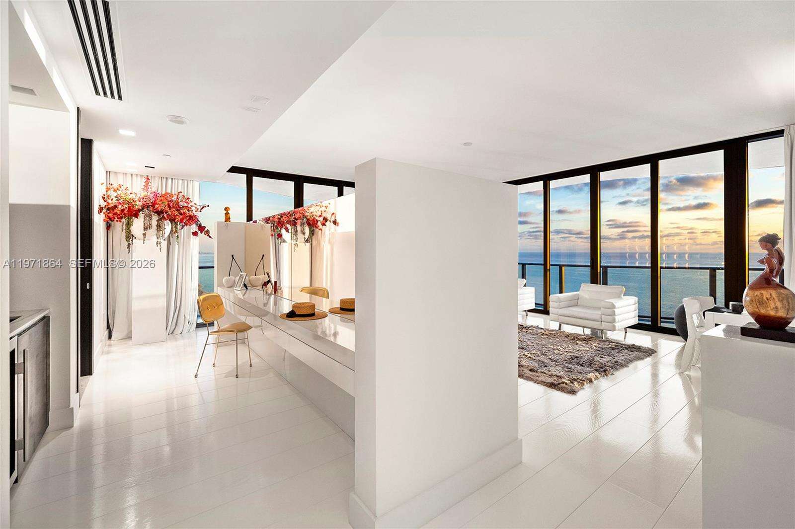 Regalia Unit #30 | Picture 33