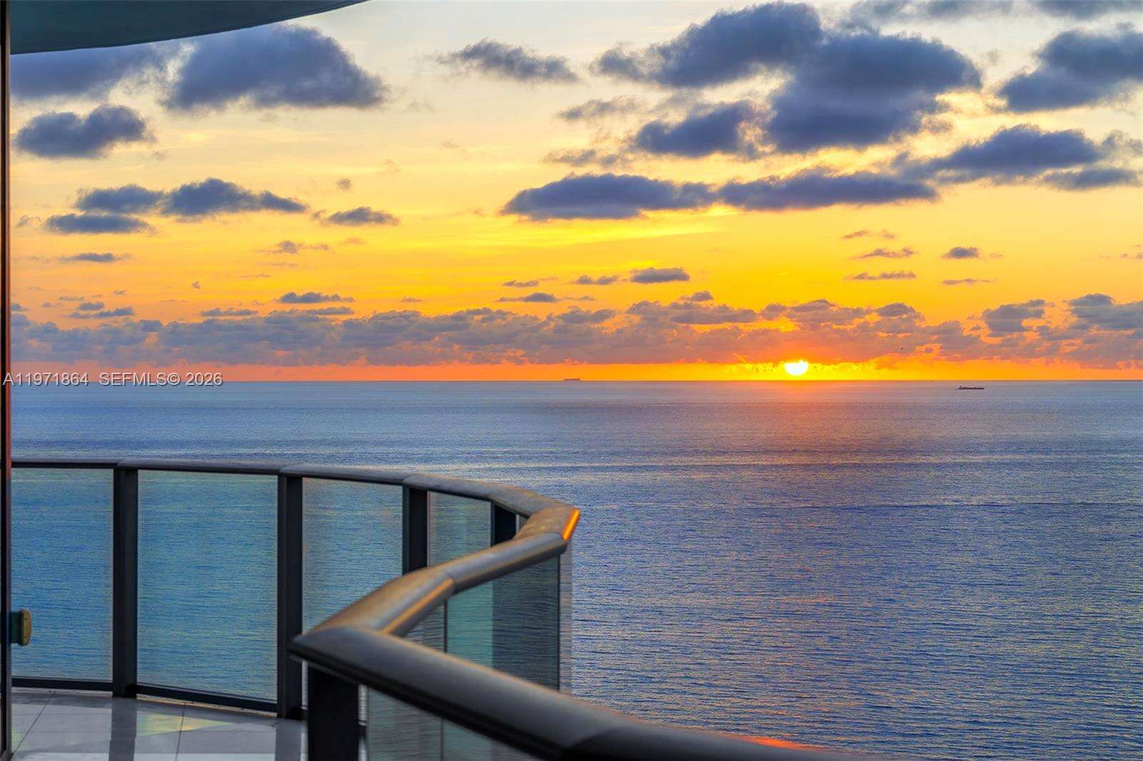 Regalia Unit #30 | Picture 6