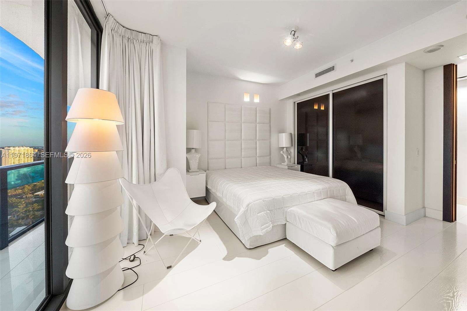 Regalia Unit #30 | Picture 51