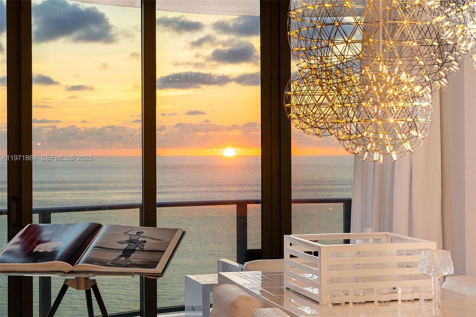 Regalia Unit #30 | Picture 9