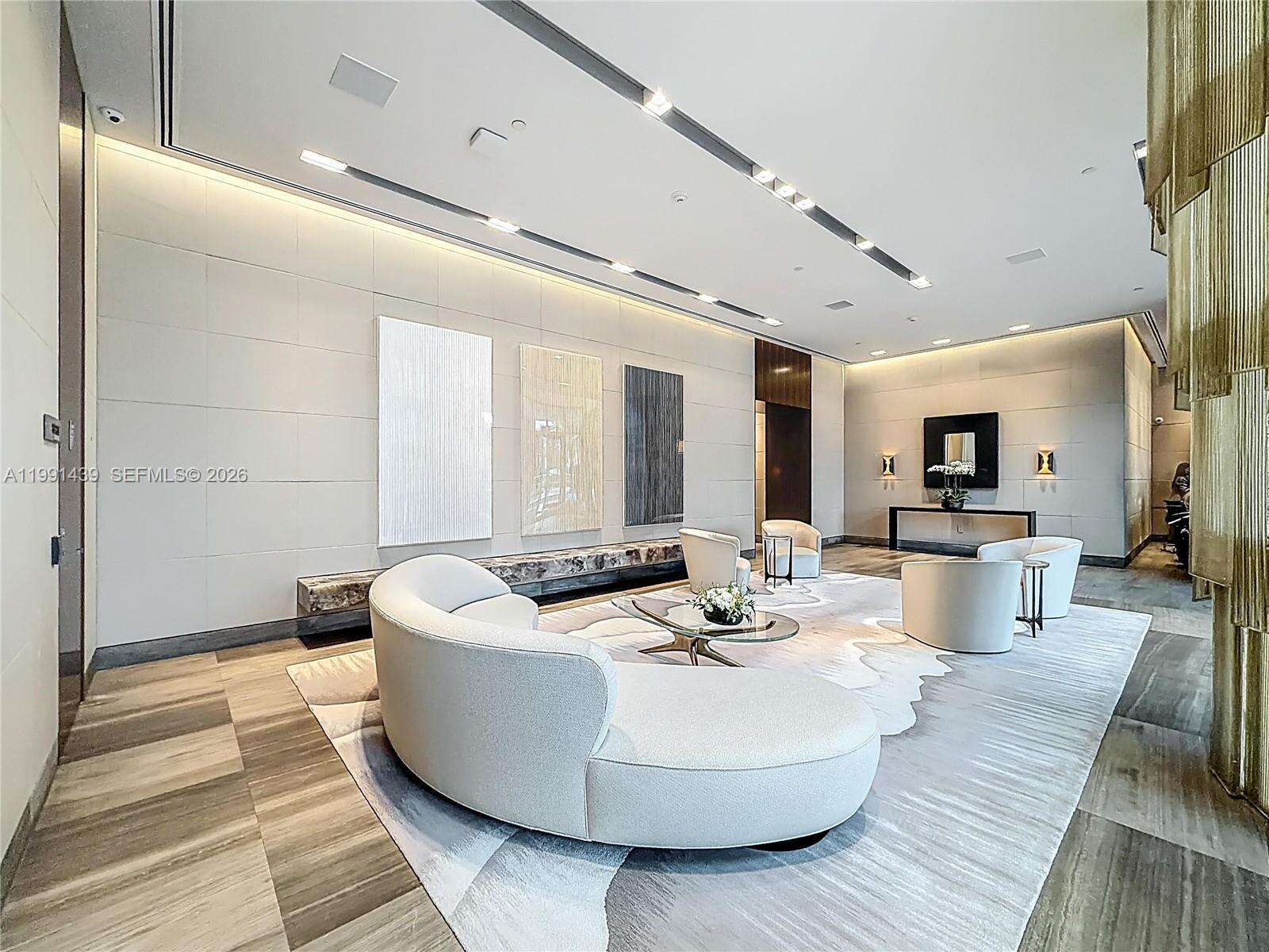 Regalia Unit #5 | Picture 2