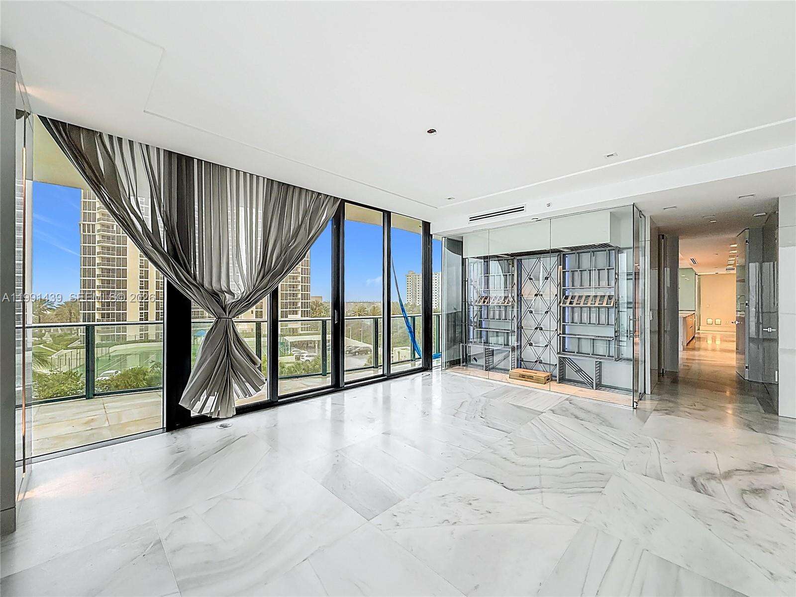 Regalia Unit #5 | Picture 13