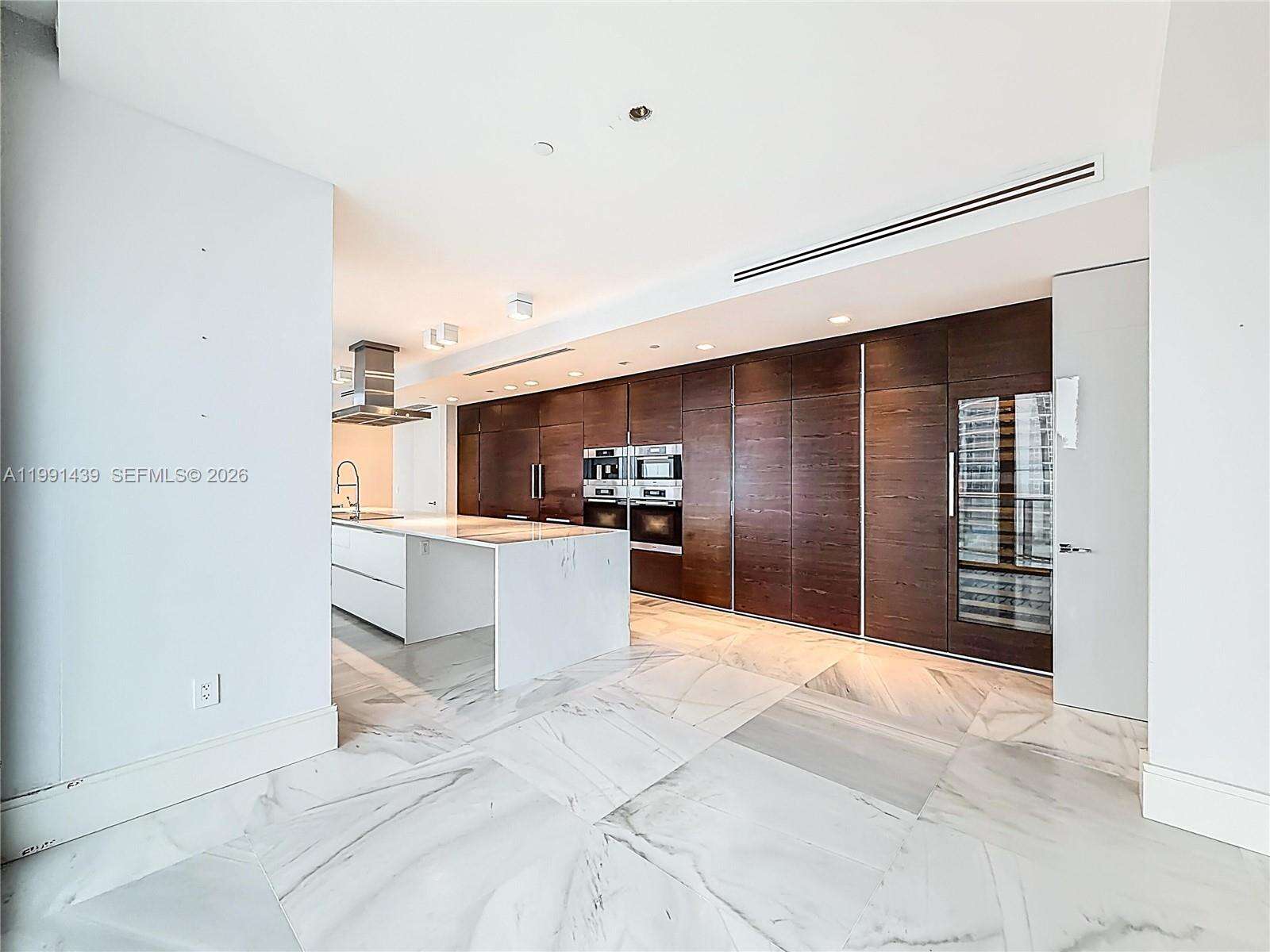 Regalia Unit #5 | Picture 21