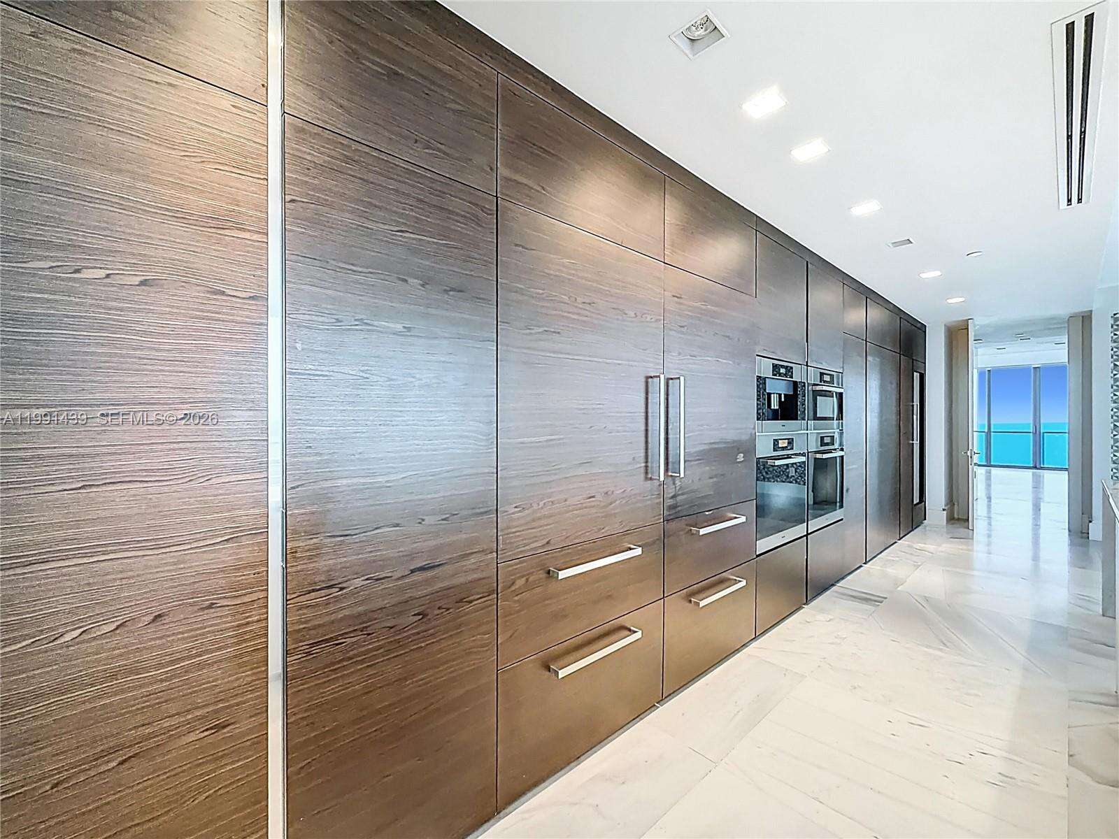 Regalia Unit #5 | Picture 31