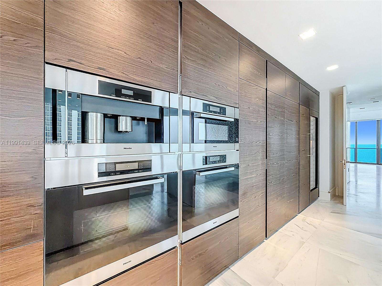 Regalia Unit #5 | Picture 32