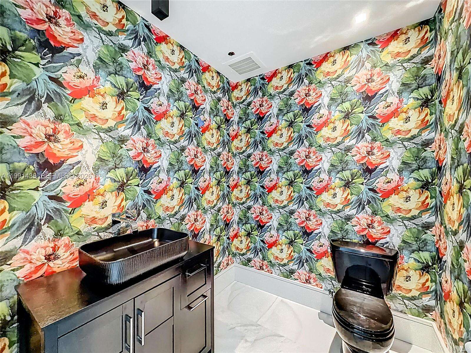 Regalia Unit #5 | Picture 37