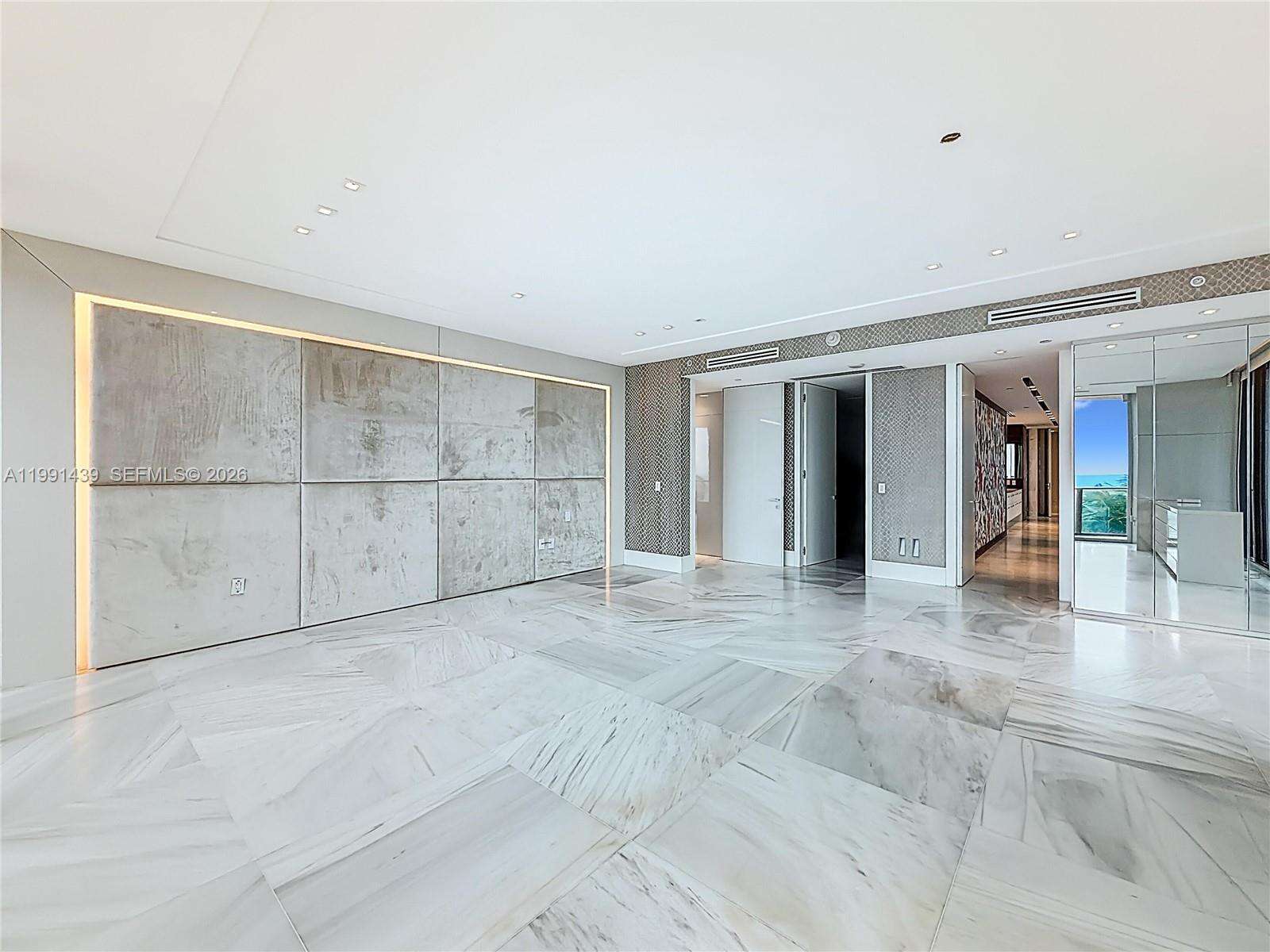 Regalia Unit #5 | Picture 40