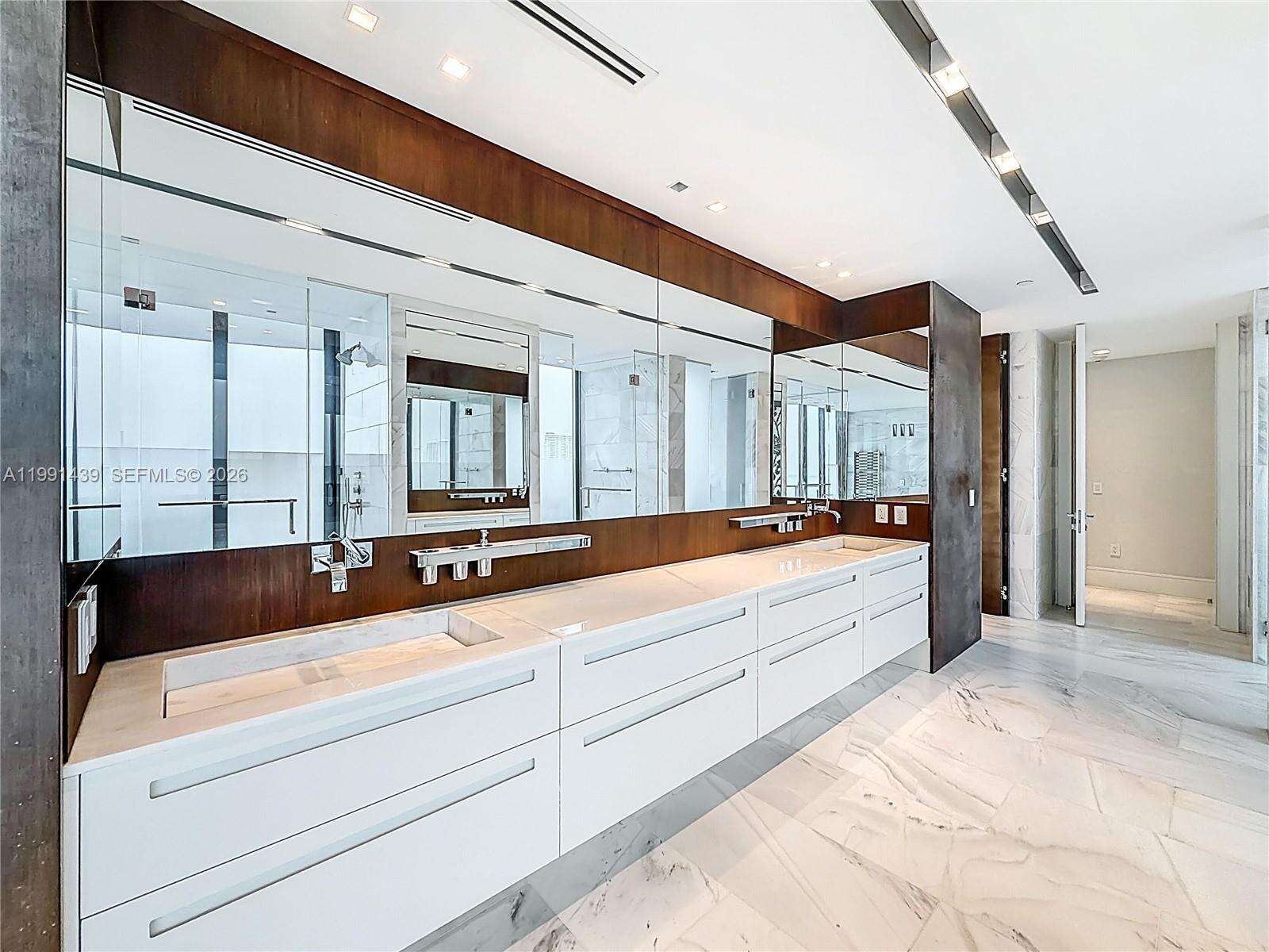 Regalia Unit #5 | Picture 50