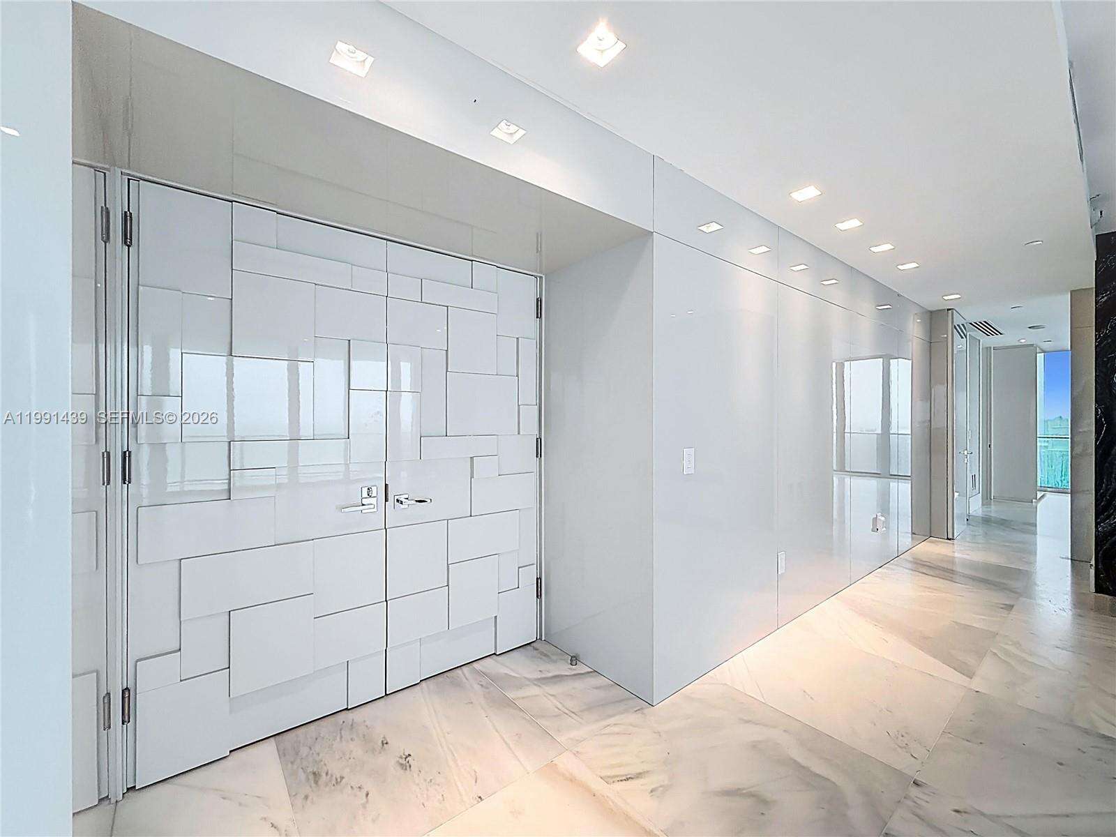 Regalia Unit #5 | Picture 6