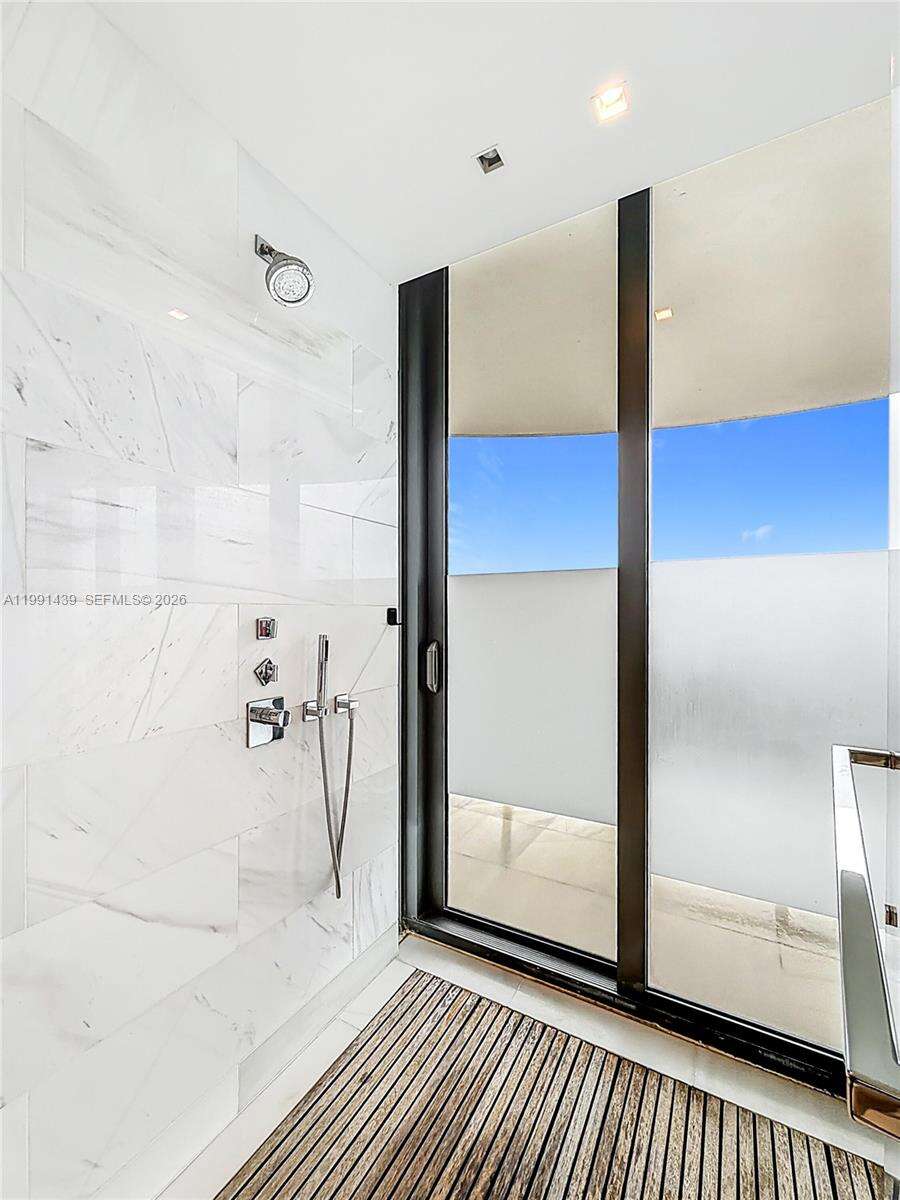 Regalia Unit #5 | Picture 52