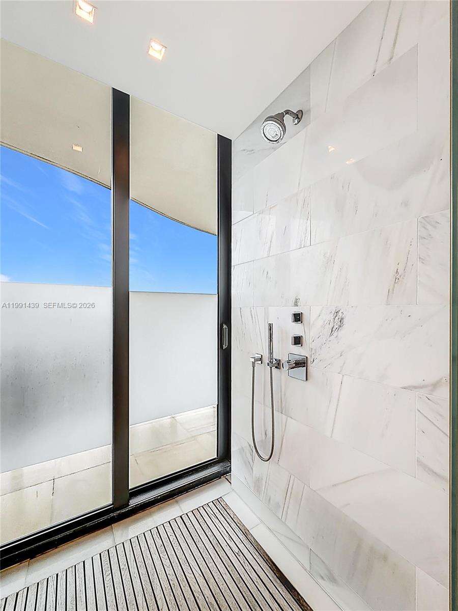 Regalia Unit #5 | Picture 53