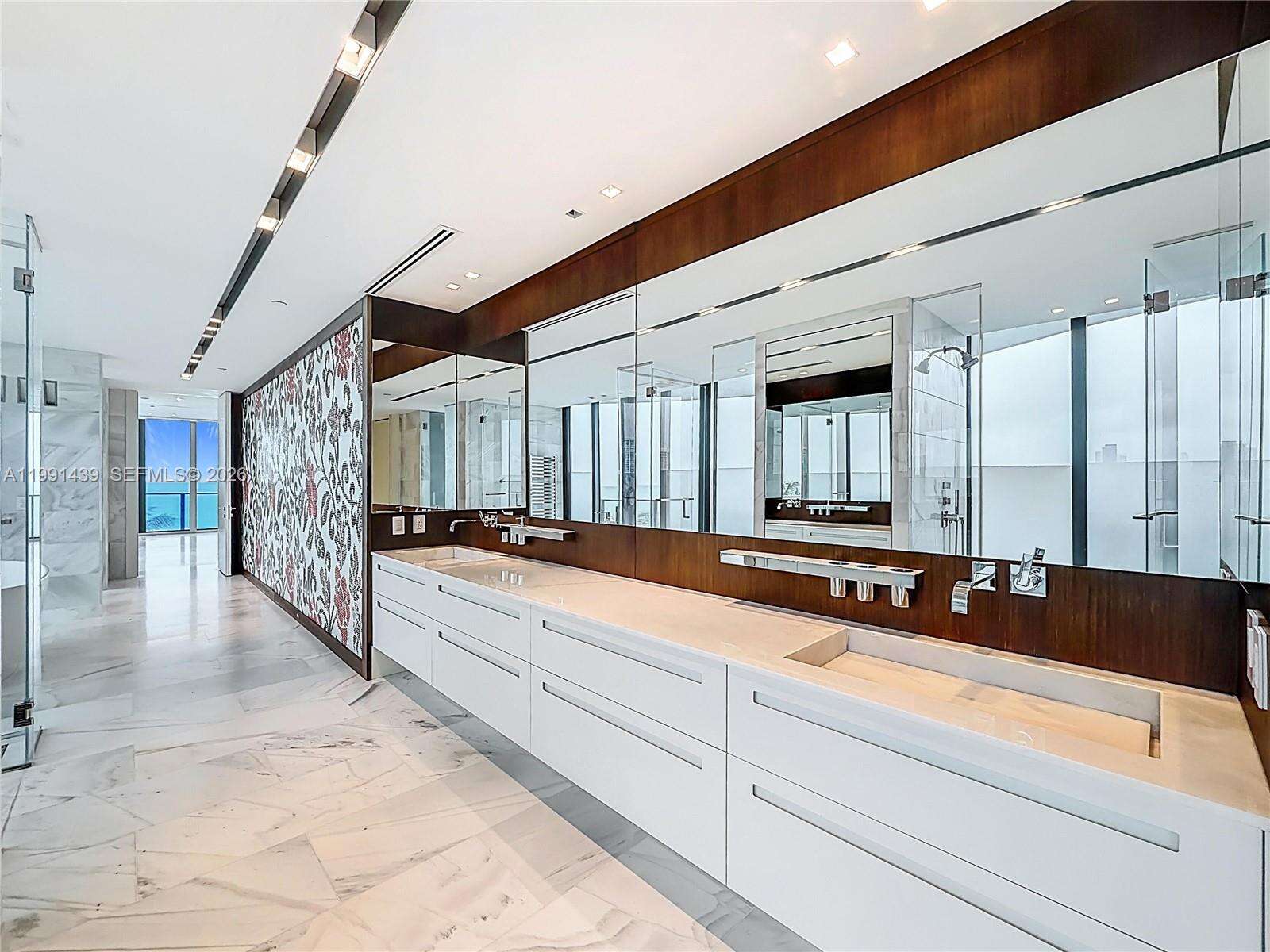 Regalia Unit #5 | Picture 56