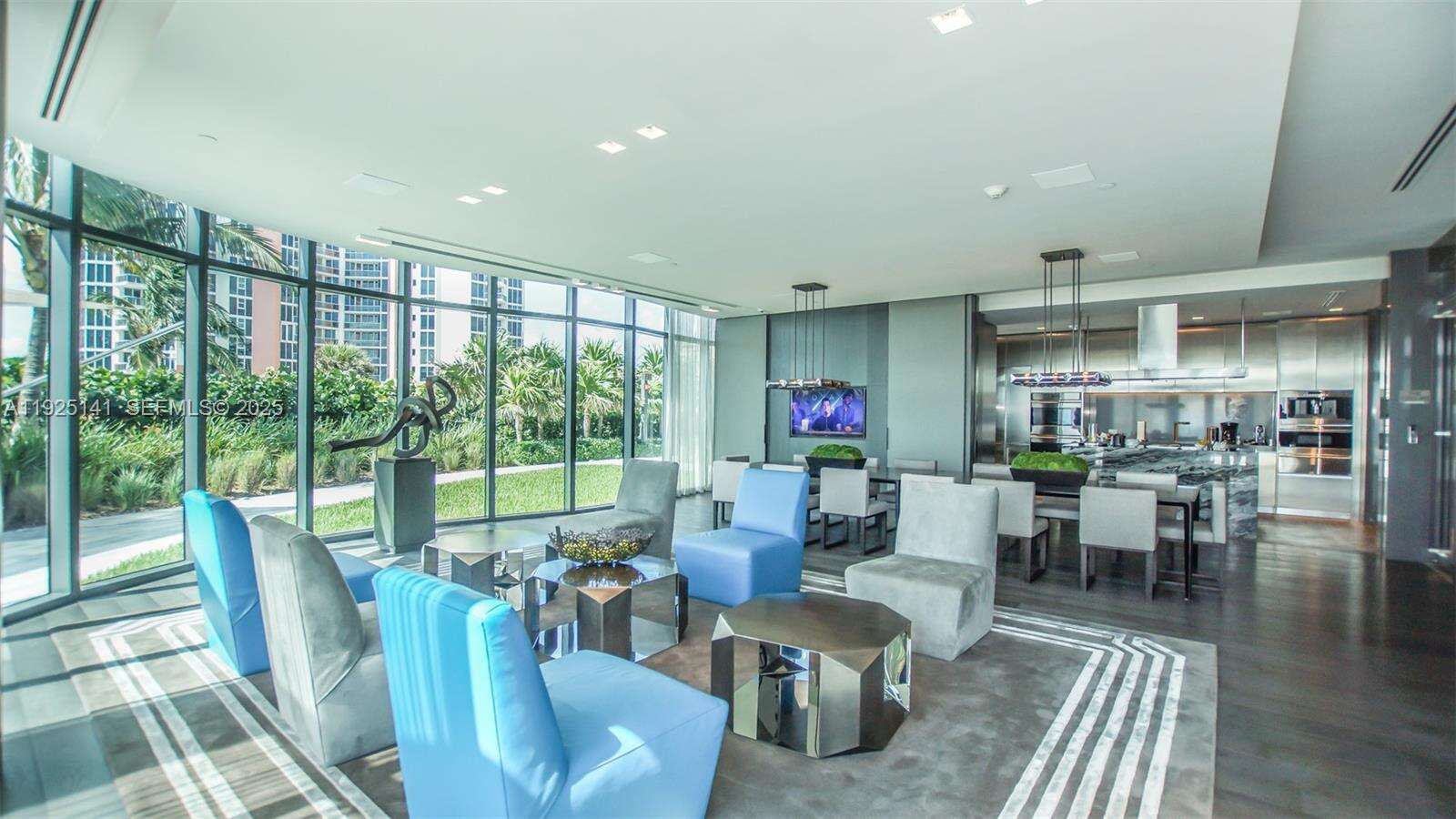 Regalia Unit #19 | Picture 35